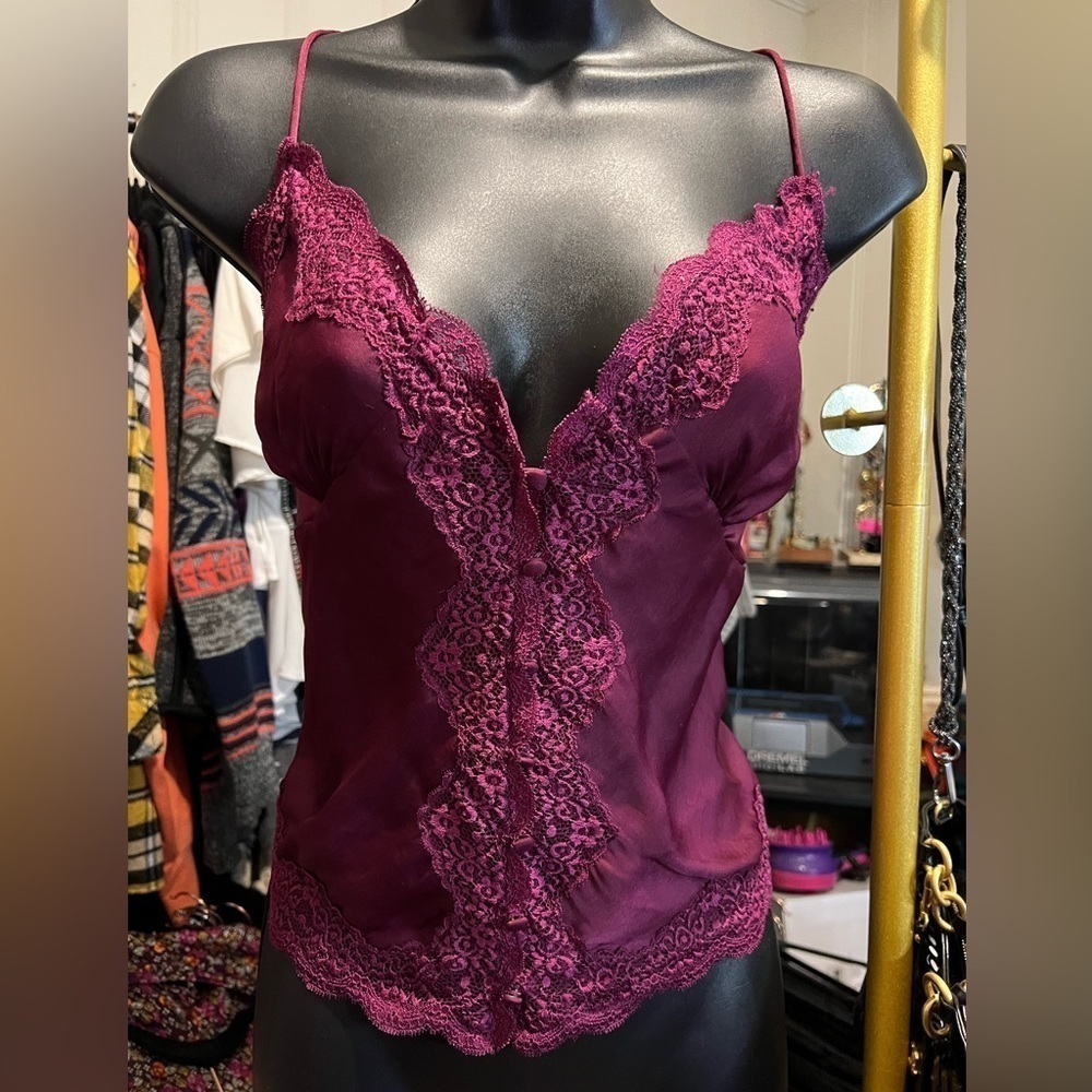Free People Elegance: Maroon Burgundy Wine Lacy Satin Camisole - Size Medium - Picture 3 of 6